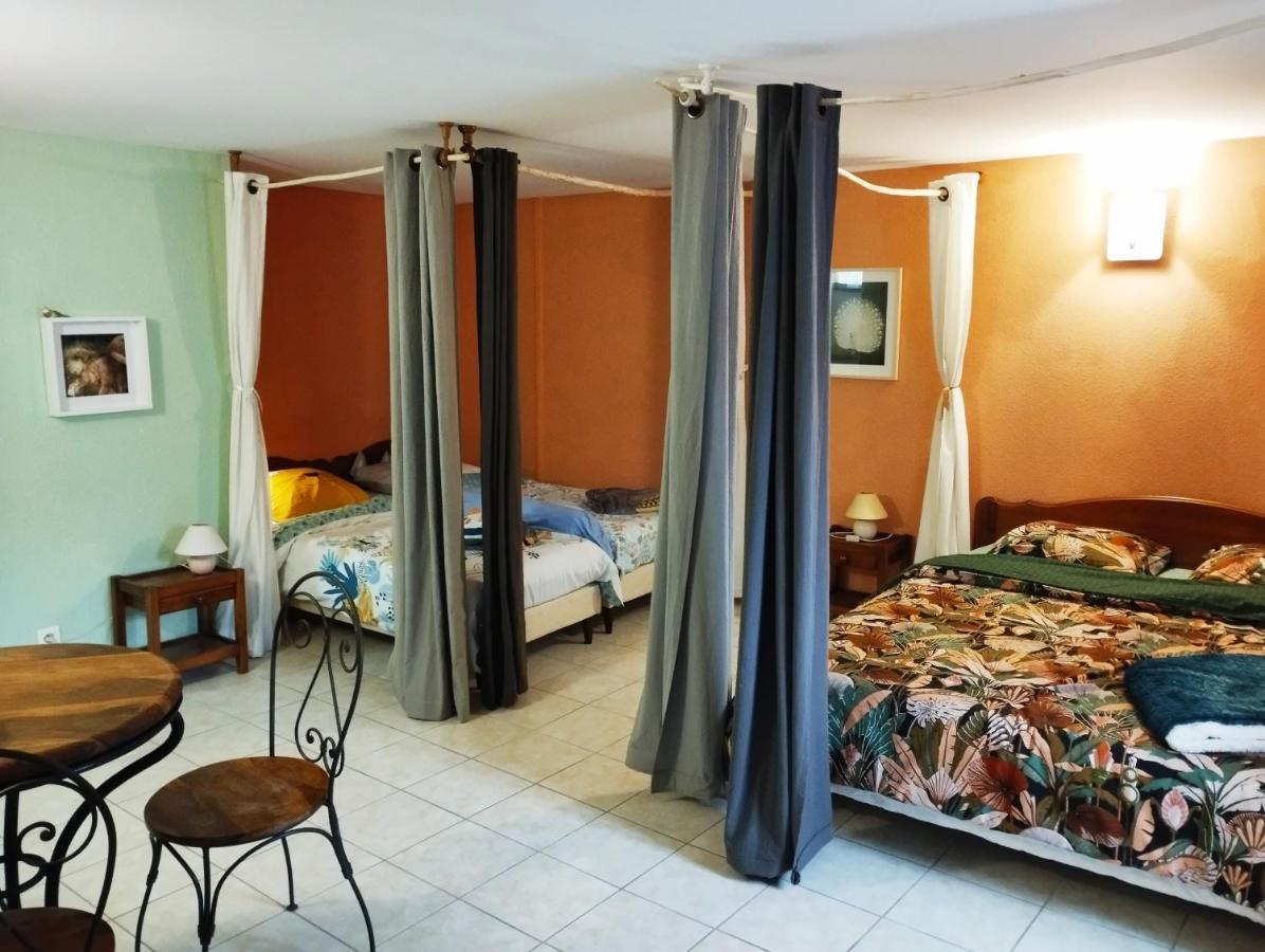 Chambres D'Hotes Le Moulin D'Auxillac 라카누르그 외부 사진